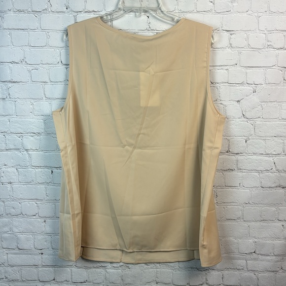 BloomChic Tan Pleated V Neck Tank Top Plus Size 1X - Picture 6 of 6